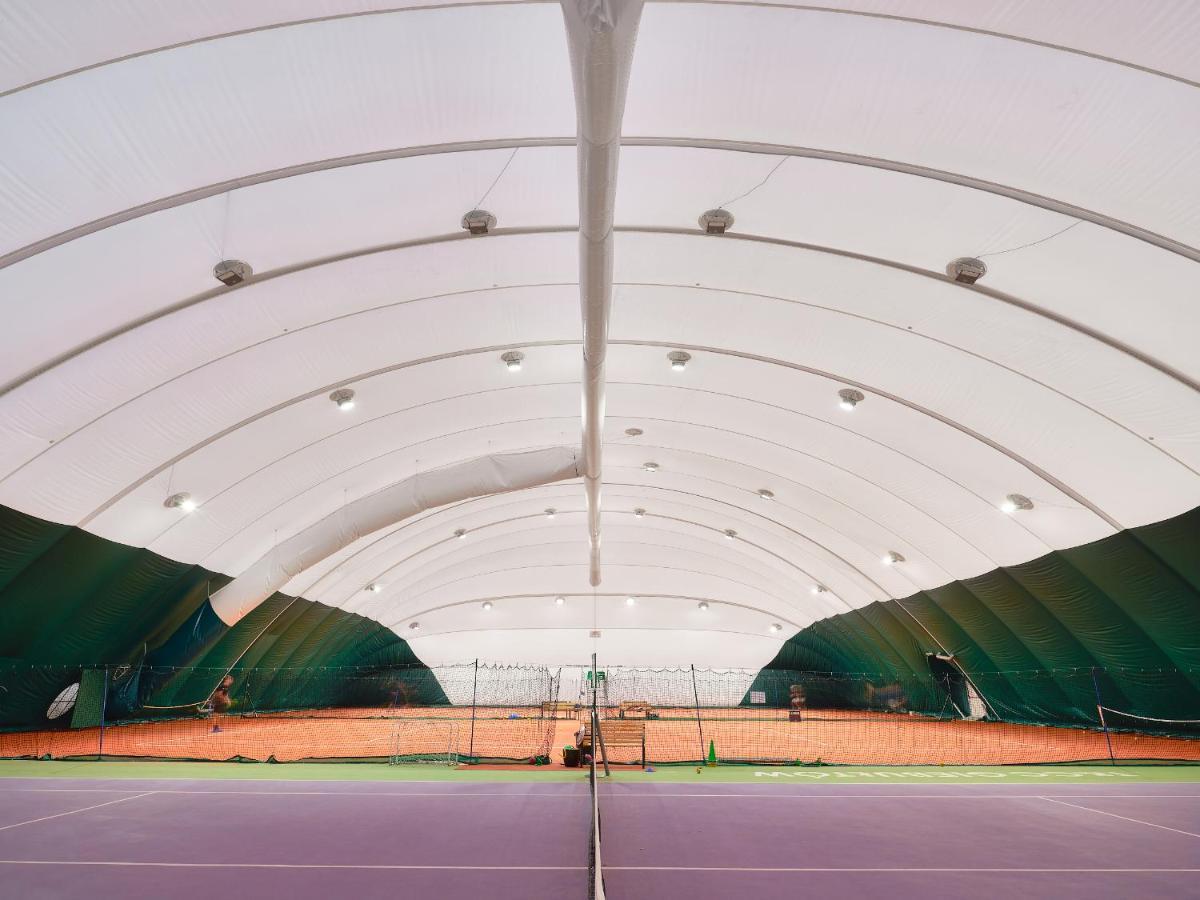 Tennis & Country Club Hotel Giebultow  Экстерьер фото
