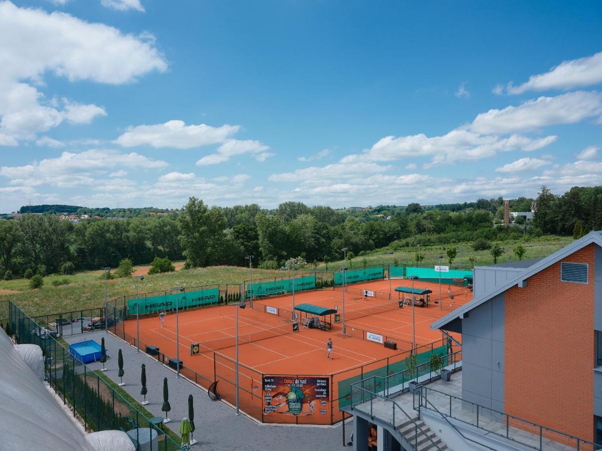 Tennis & Country Club Hotel Giebultow  Экстерьер фото